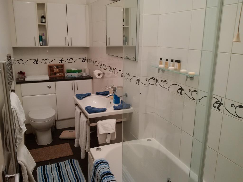 Ferienwohnung Luxury Holland Park, Sleeps 2, Free S'Fast Wifi London Exterior foto
